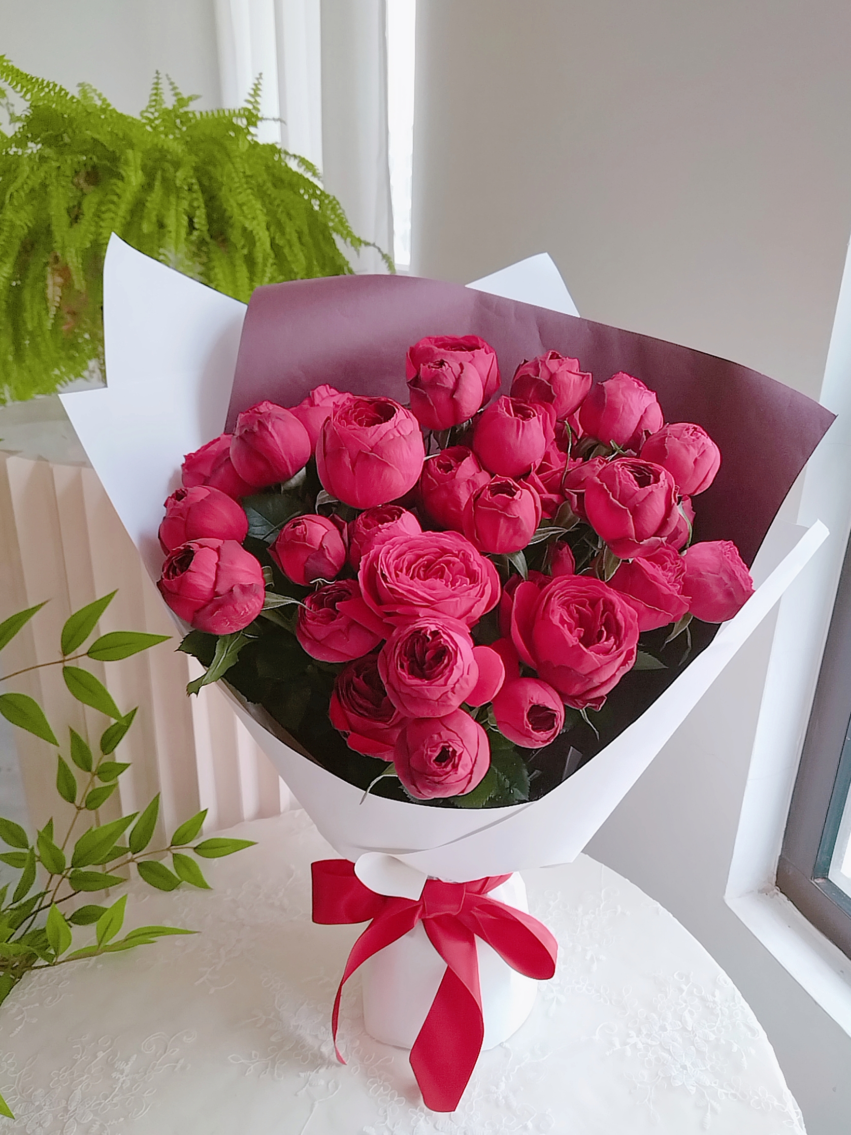 Premium Red Lace Rose Spray-Regular